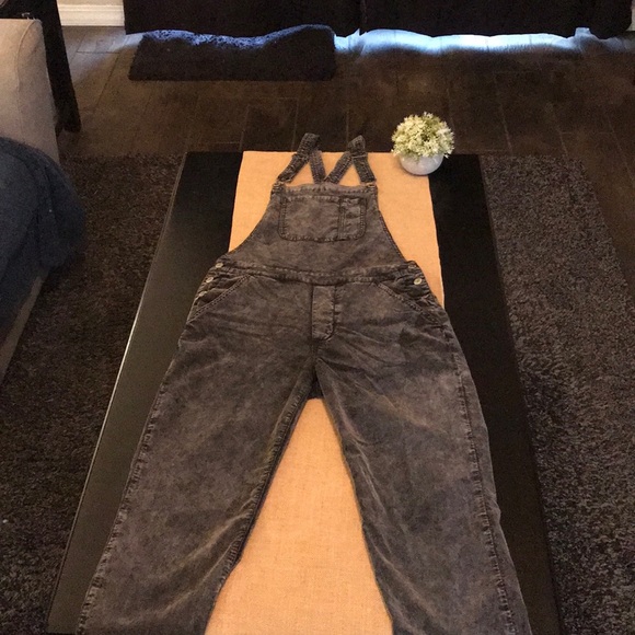 American Eagle Outfitters Denim - 🌼Corduroy Overalls Almost Black Size M🌼